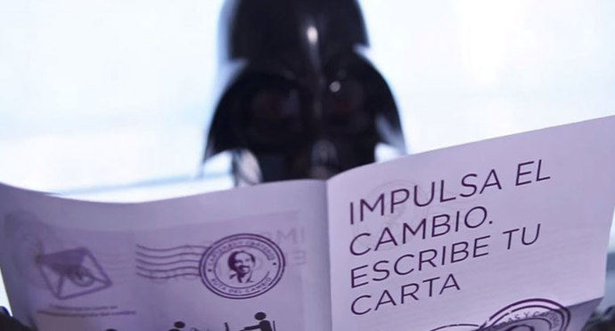 El día en que Darth Vader dejó el 'lado oscuro' azul y se hizo morado