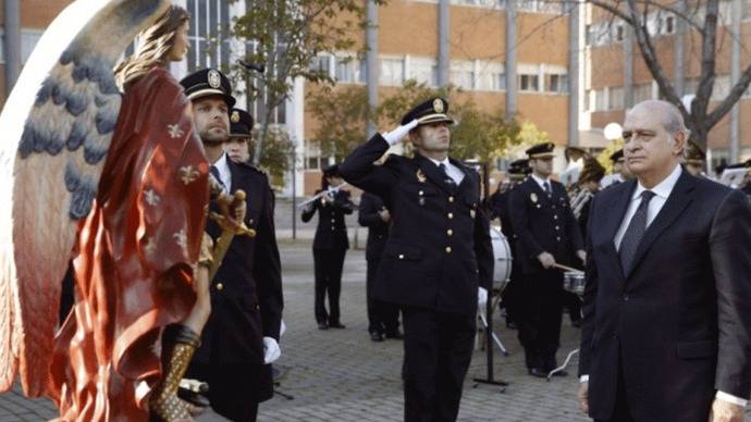 Fernández Díaz adjudica la formación de los inspectores de policía a una universidad católica