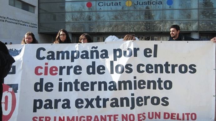 Las plataformas contra los CIE en contra de la privatización propuesta por Ciudadanos